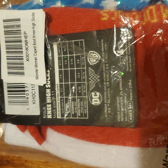 Wonder Woman Sockd - Picture 3 of 3
